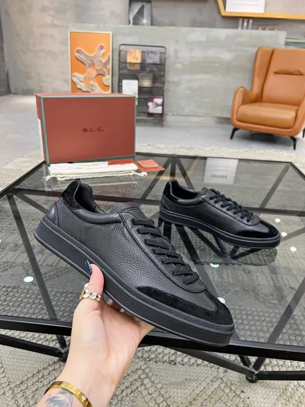 Factory price: 440💰Loro men's shoes💰iana top purchasing agent🇮🇹 men's shoes💰 The popular casual sneakers counter of the popular street man has new products at the same time. The uppers are made of cowhide fabric imported from Italy. The high-quality splicing technology has a classic and generous layout with a masculine temperament. Soft and comfortable cowhide lining. The soles: the original soles are specially provided by the original factory. The exclusive molded soles are super comfortable. The original factory follows the order. 🔍🔍High quality. You can enter and exit the counter at will. Welcome to compare. The code number is 38-44, customized 45